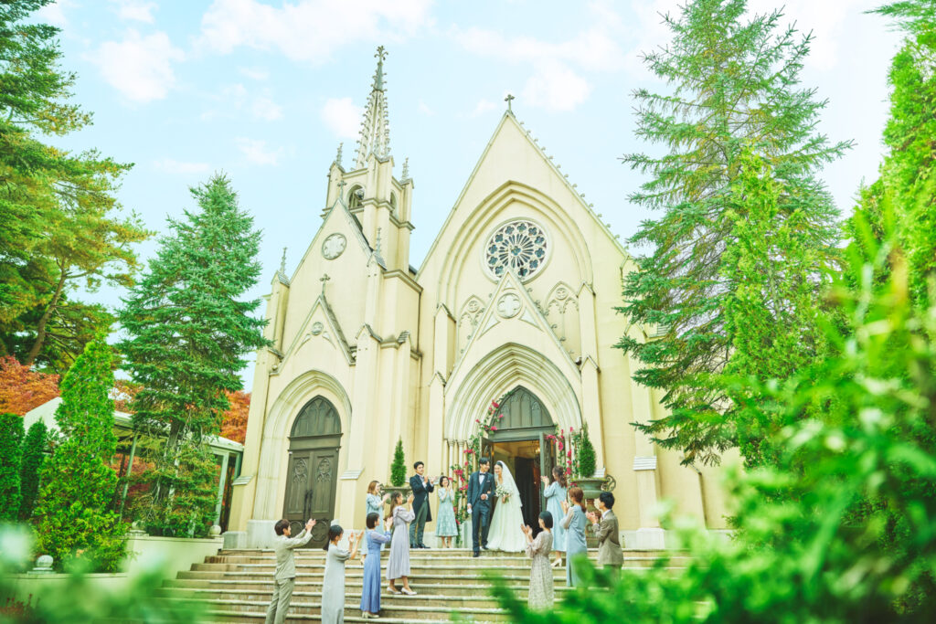 山梨で叶えるチャペルウェディング｜自然と景観に包まれた結婚式の魅力